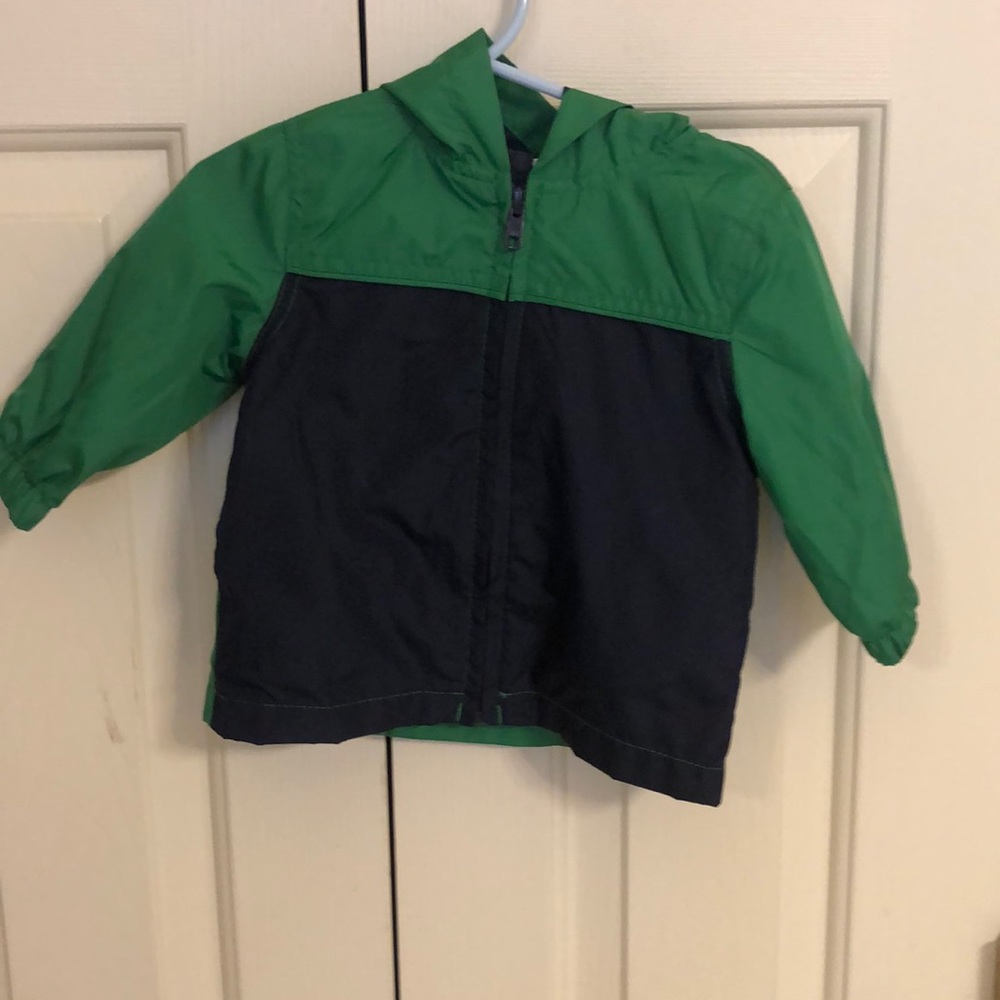 Excellent like new condition. Size is 6-12 months